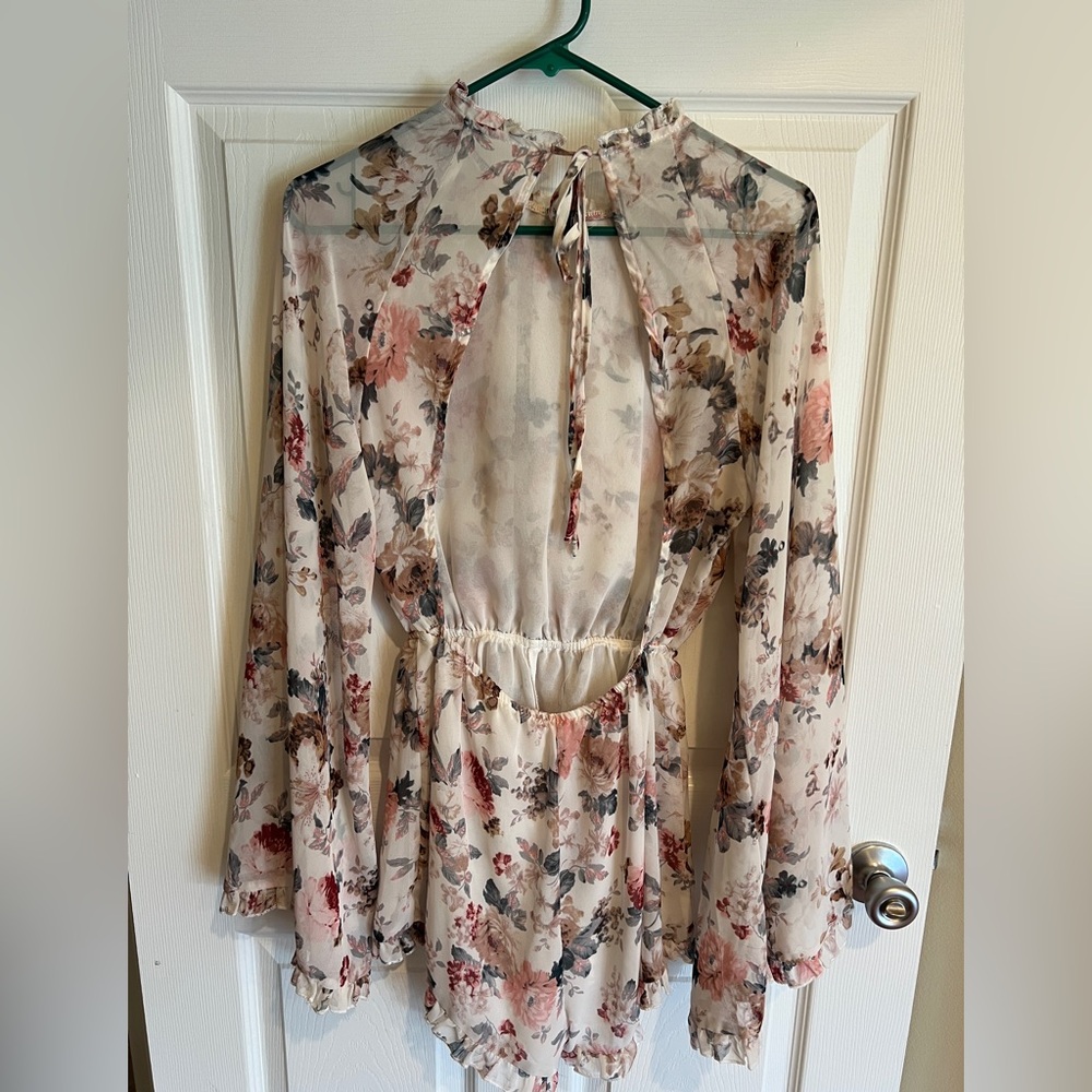 Romantic Floral Wide Sleeve Romper w/Back Out!